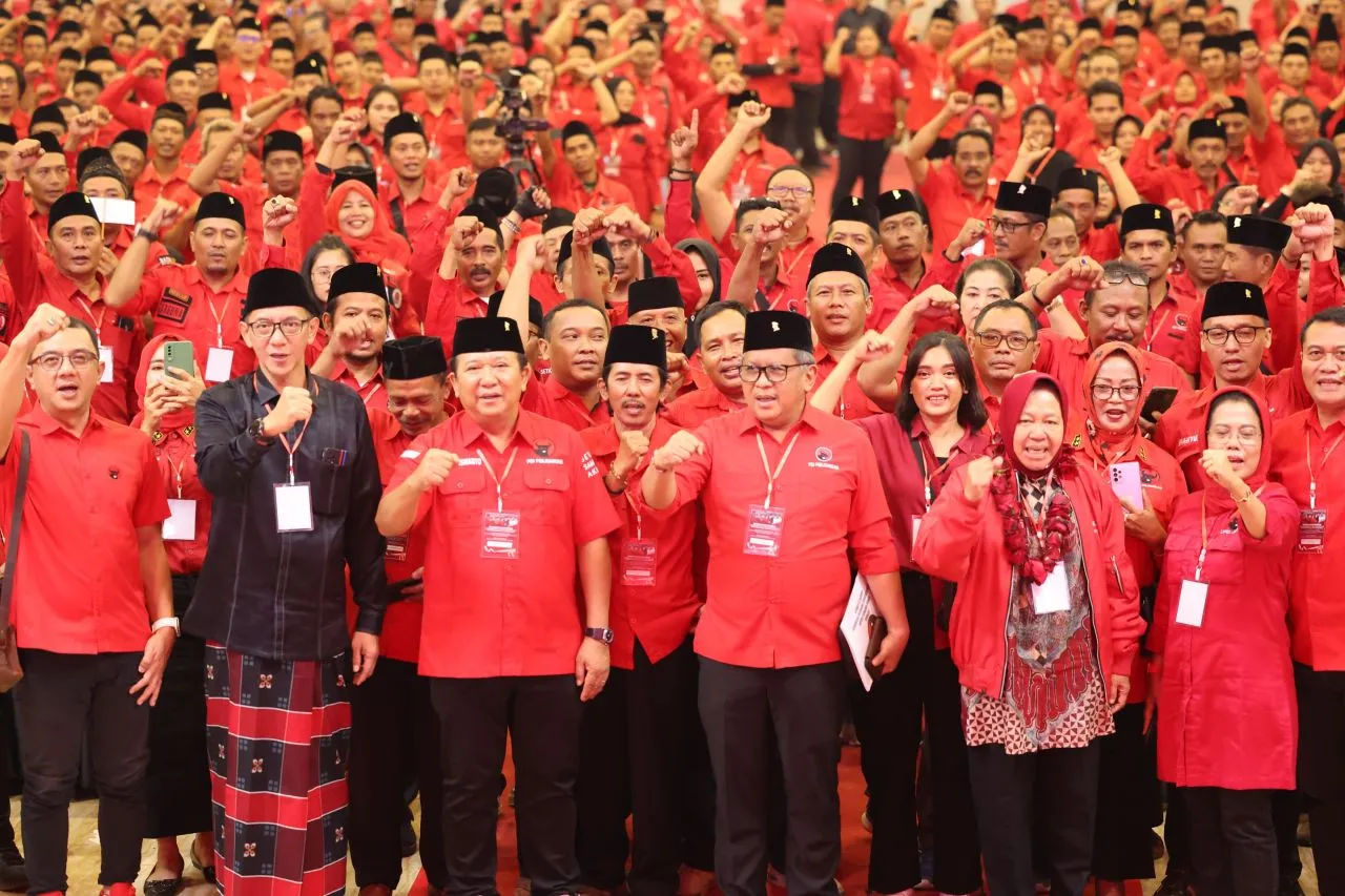 Risma Siapkan SMA/SMK Gratis Total dan Perluas Layanan Kemoterapi di Luar Surabaya