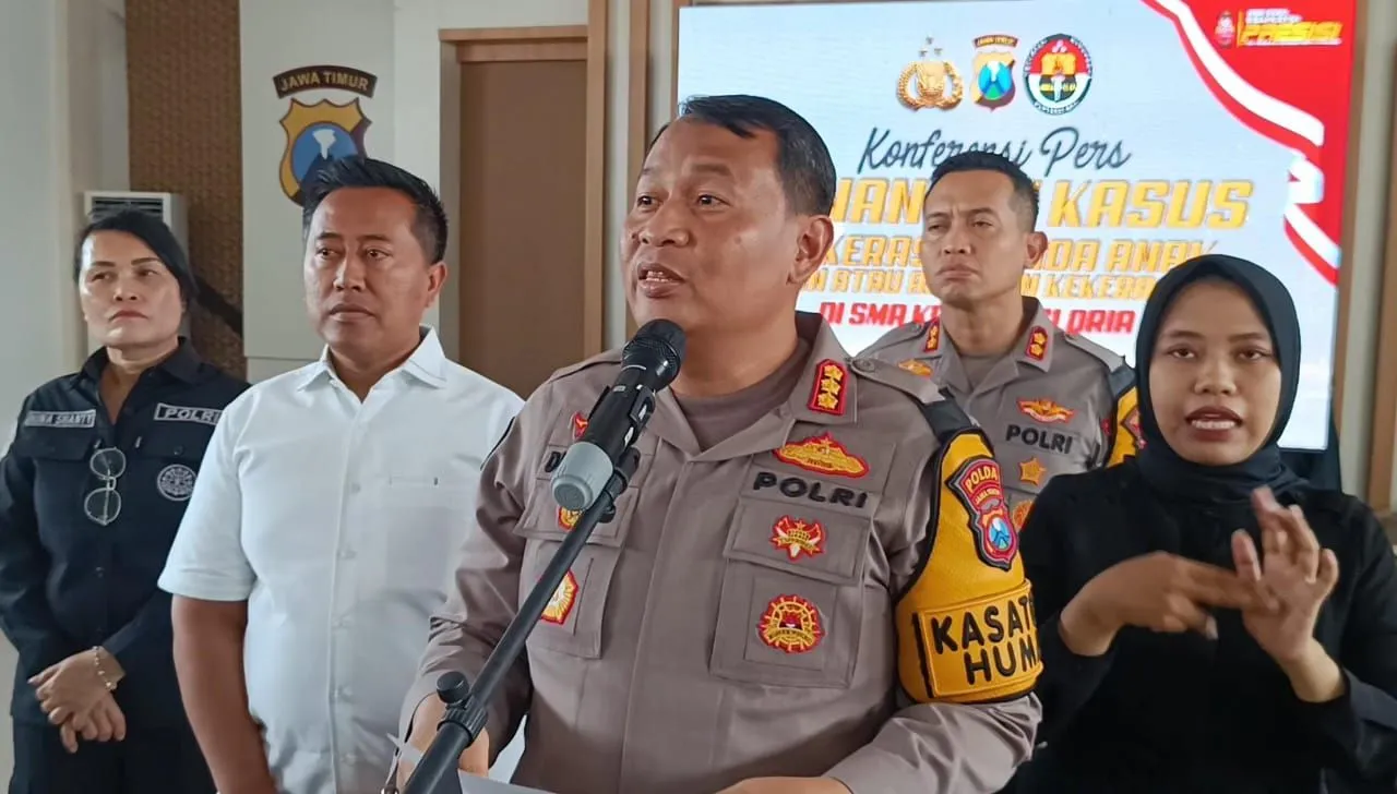 Polda Jatim Tegaskan Tidak Ada Peran Pengganti Tersangka Iv saat Ditangkap di Bandara Juanda