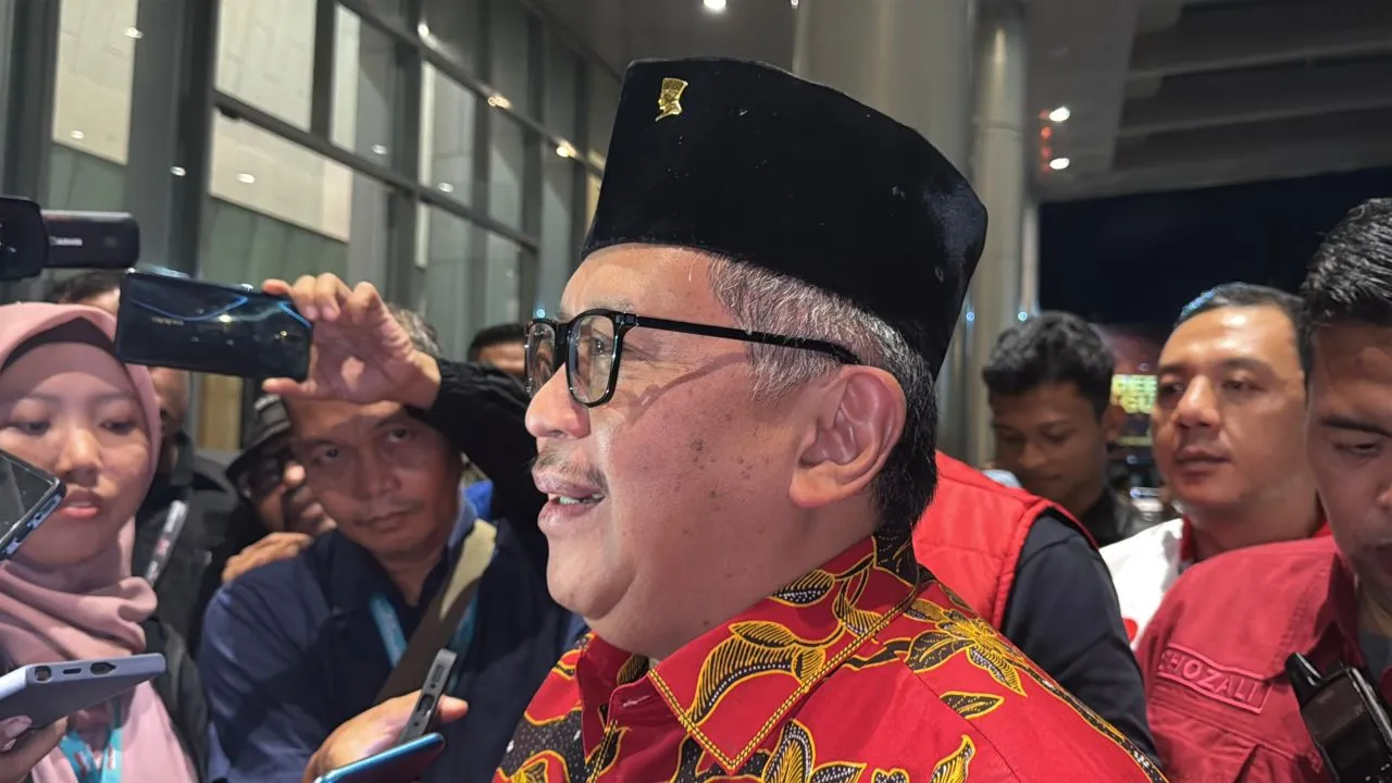 Jelang Coblosan, Sekjen Hasto: Ada Arus Balik Dukungan untuk Bu Risma-Gus Hans