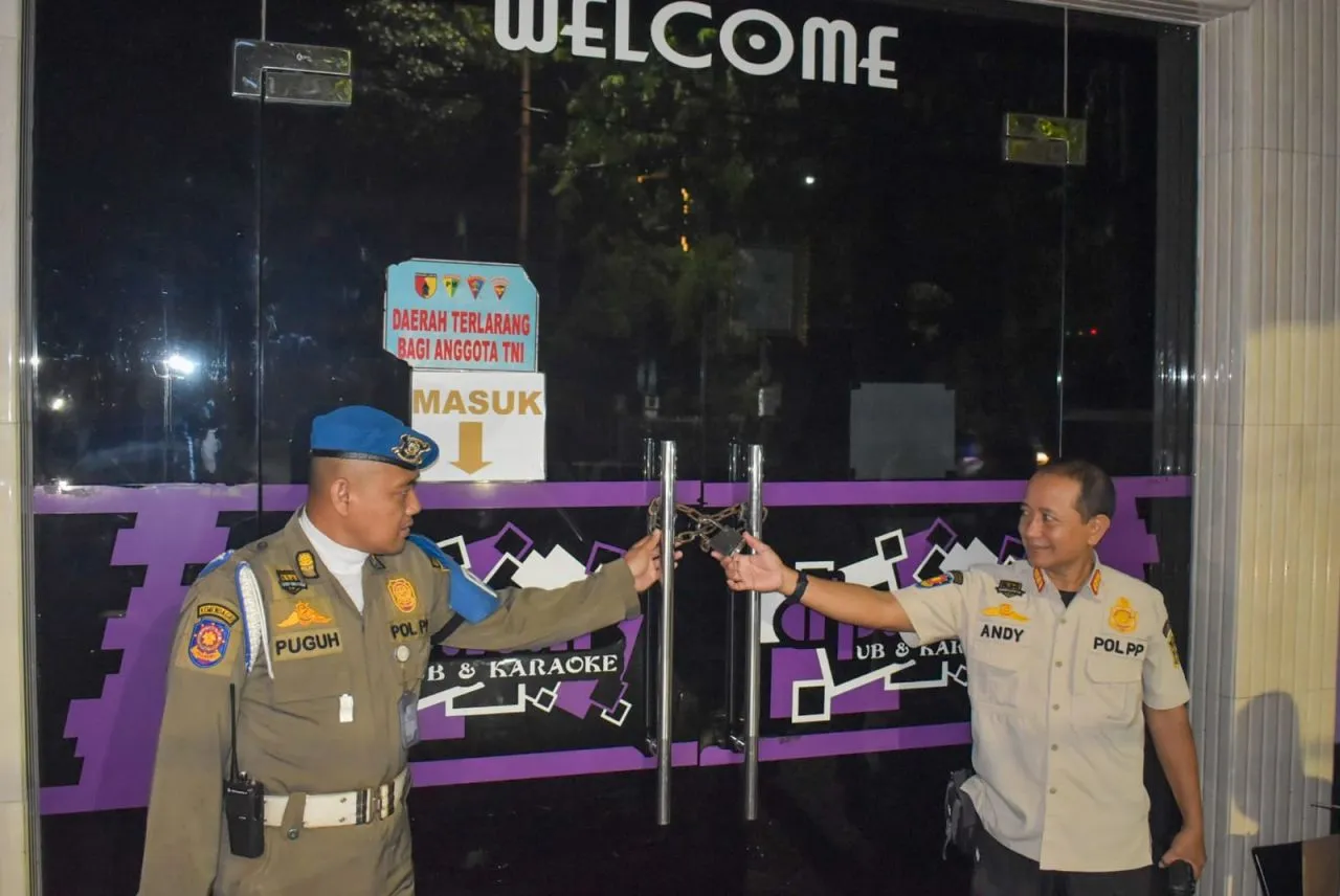 Satpol PP Kota Surabaya Gelar Pengawasan RHU di Malam Natal