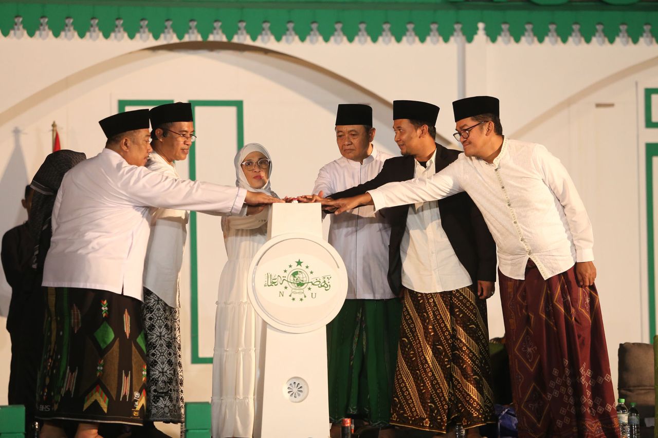 Hadiri Peringatan Hari Santri, Ini Pesan PJs Wali Kota Surabaya Restu Novi 