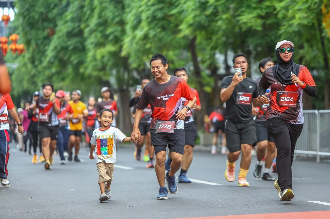 Soekarno Run: Merajut Ragam Harapan Warga Kota Surabaya