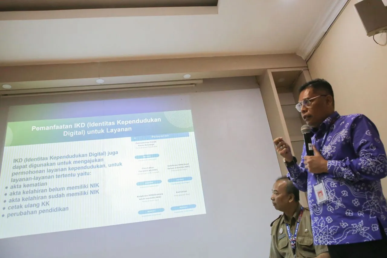 Kabar Gembira! 31 Layanan Adminduk Surabaya Bisa Diakses Mandiri Lewat Handphone