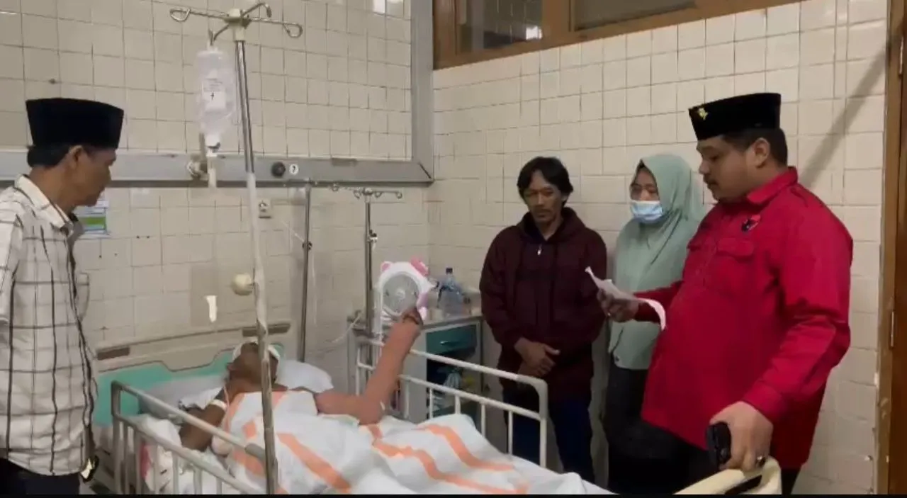 PDIP Surabaya Bantu Warga yang Kesulitan Biaya Rumah Sakit Rp 85 Juta