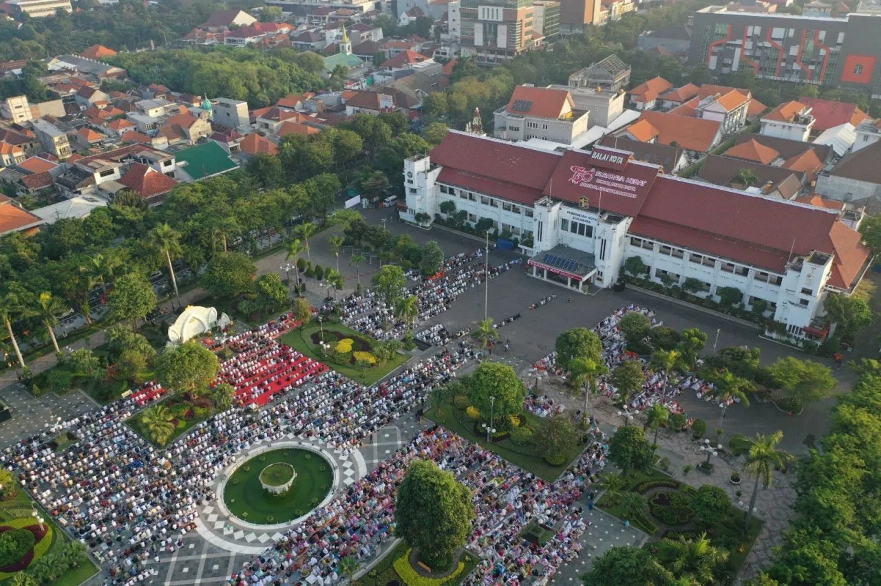 Wali Kota Eri Cahyadi Akan Salat Idulfitri 2025 di Taman Surya Bersama Ribuan Warga Surabaya 