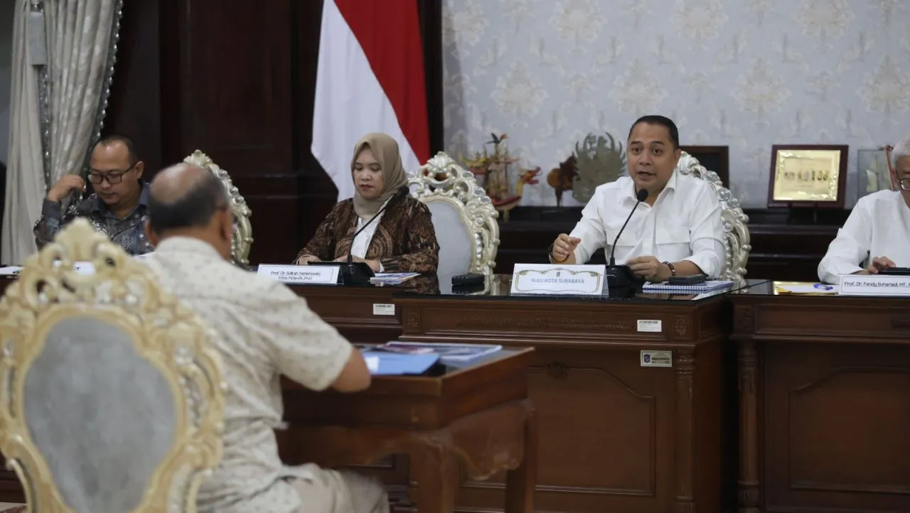 Wali Kota Eri Cahyadi Evaluasi Dishub Surabaya Soal Parkir Liar