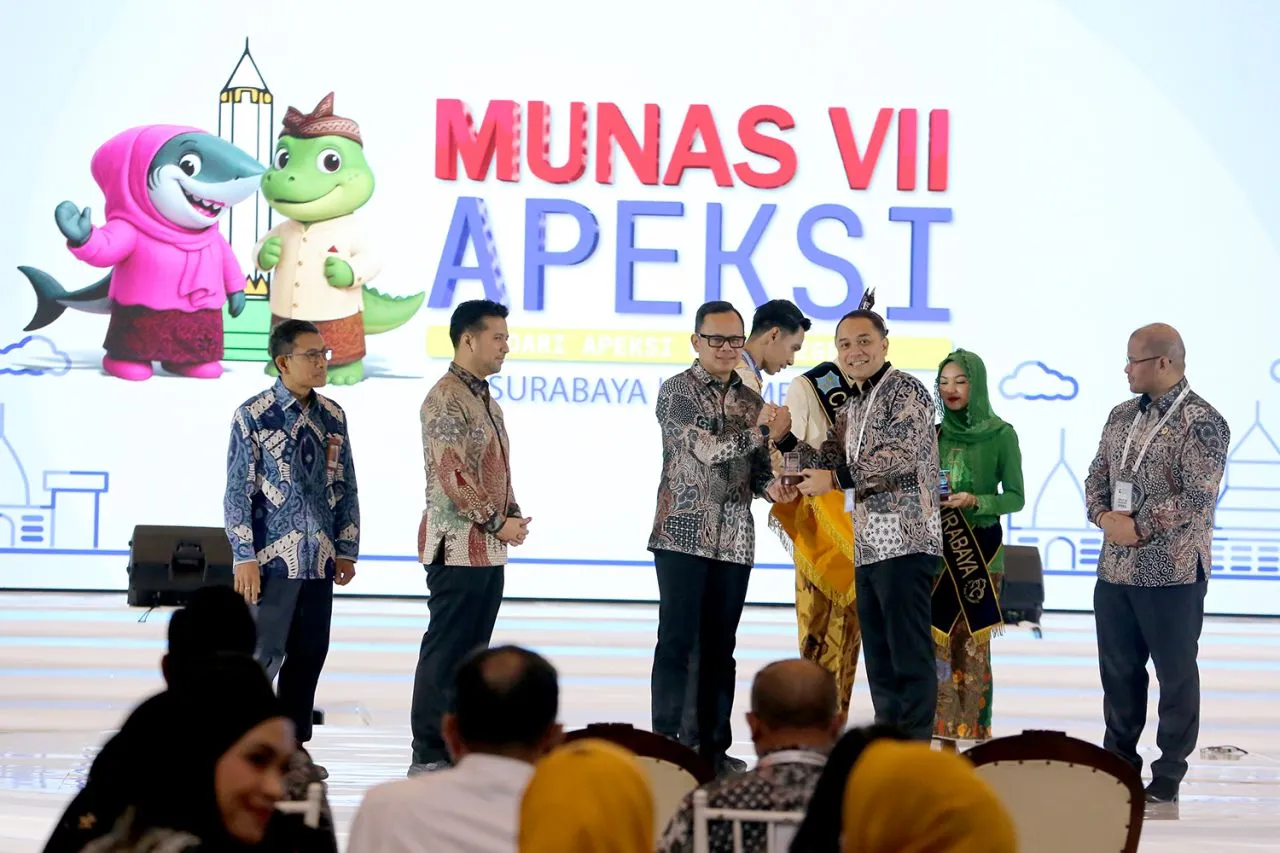 Bima Arya Sebut Eri Cahyadi dan Emil Dardak Berpeluang Maju di Pilgub Jatim 2029