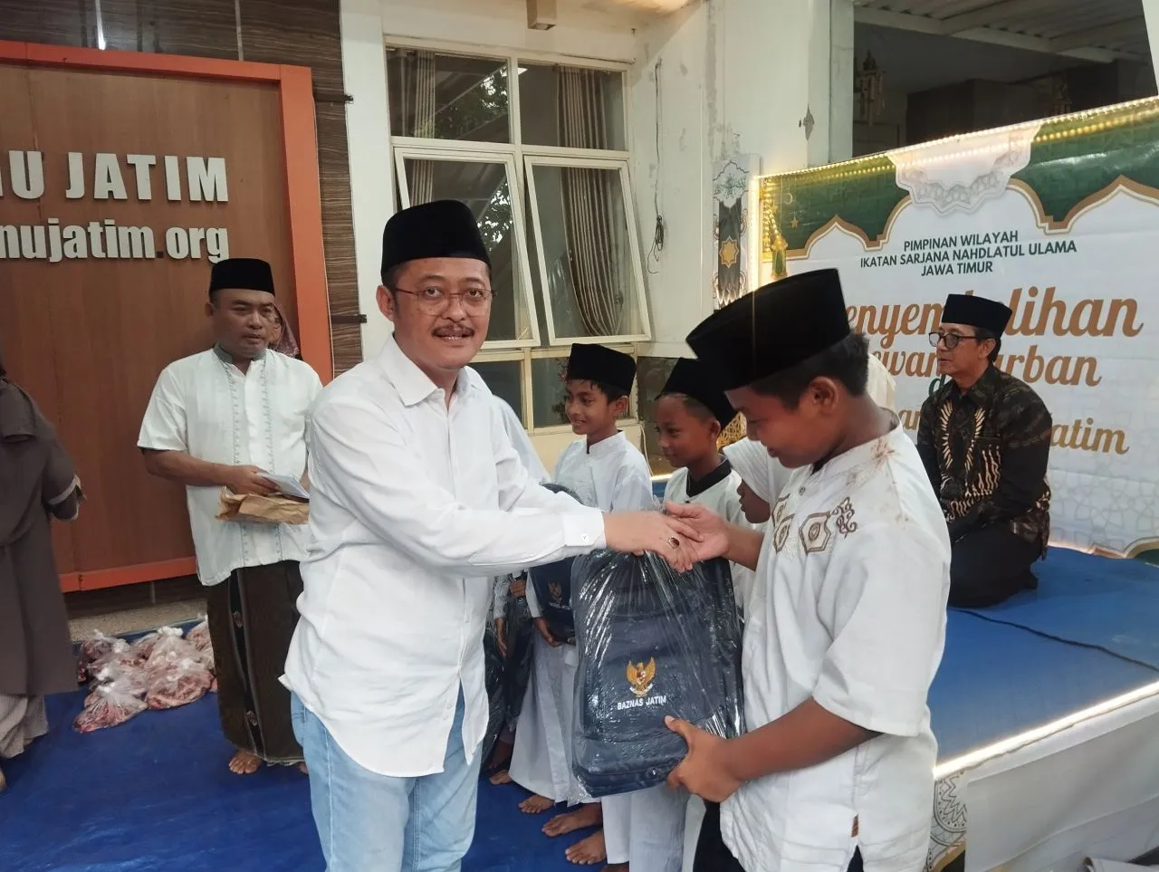 PW ISNU Jatim Distribusikan Daging Kurban kepada 30 Anak Yatim