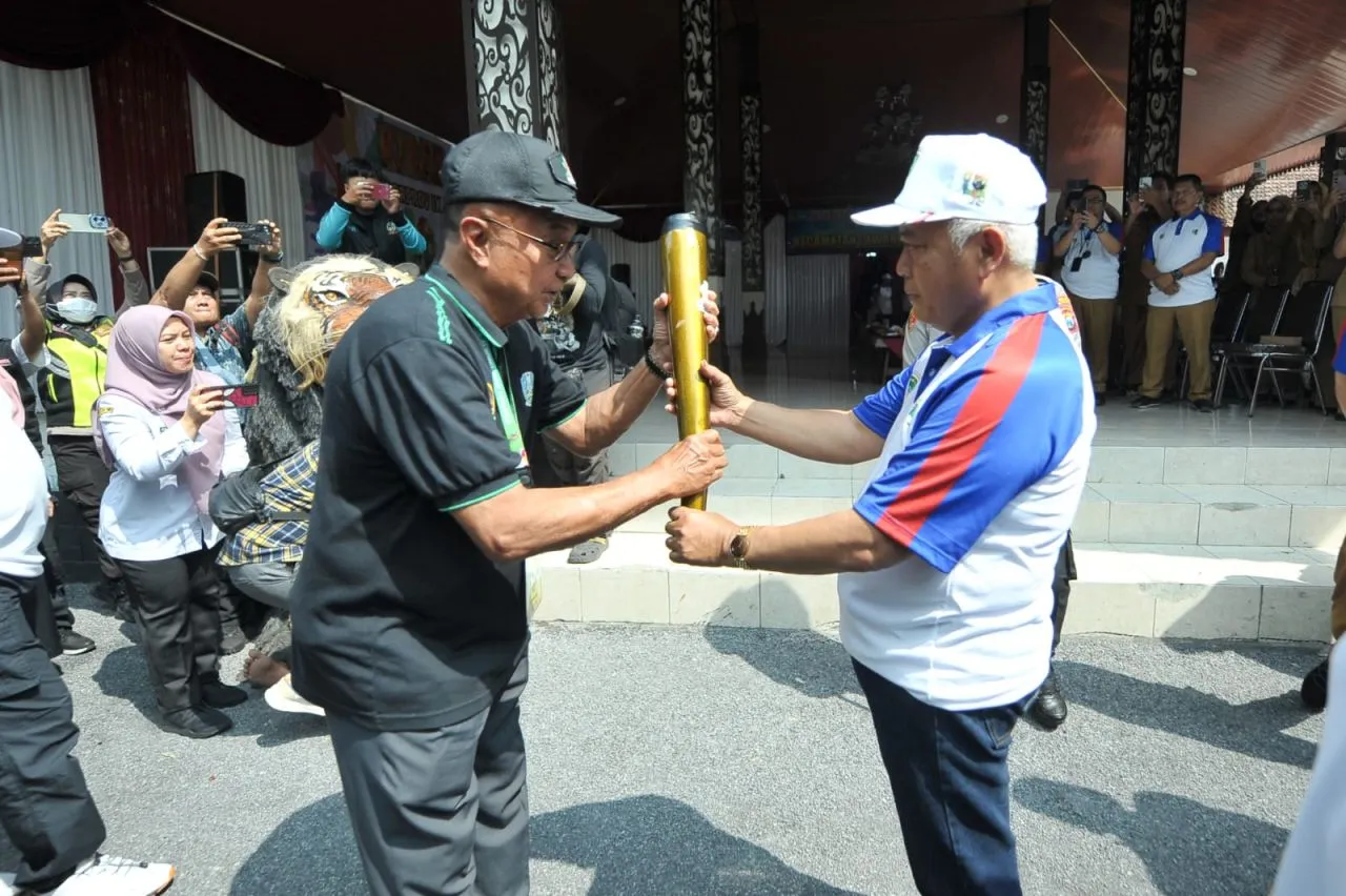 Obor Semangat Juang Atlit Porprov Jatim 2025 Memasuki Kab. Malang