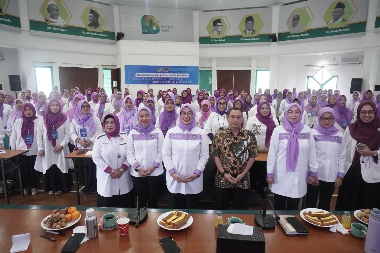 DPR RI dan BGN Sosalisasi MBG untuk Generasi Sehat Surabaya