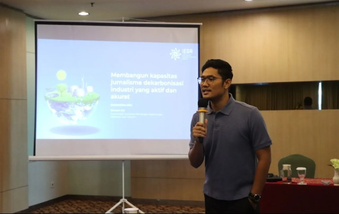 IESR Soroti Minimnya Liputan Dekarbonisasi Industri di Jatim