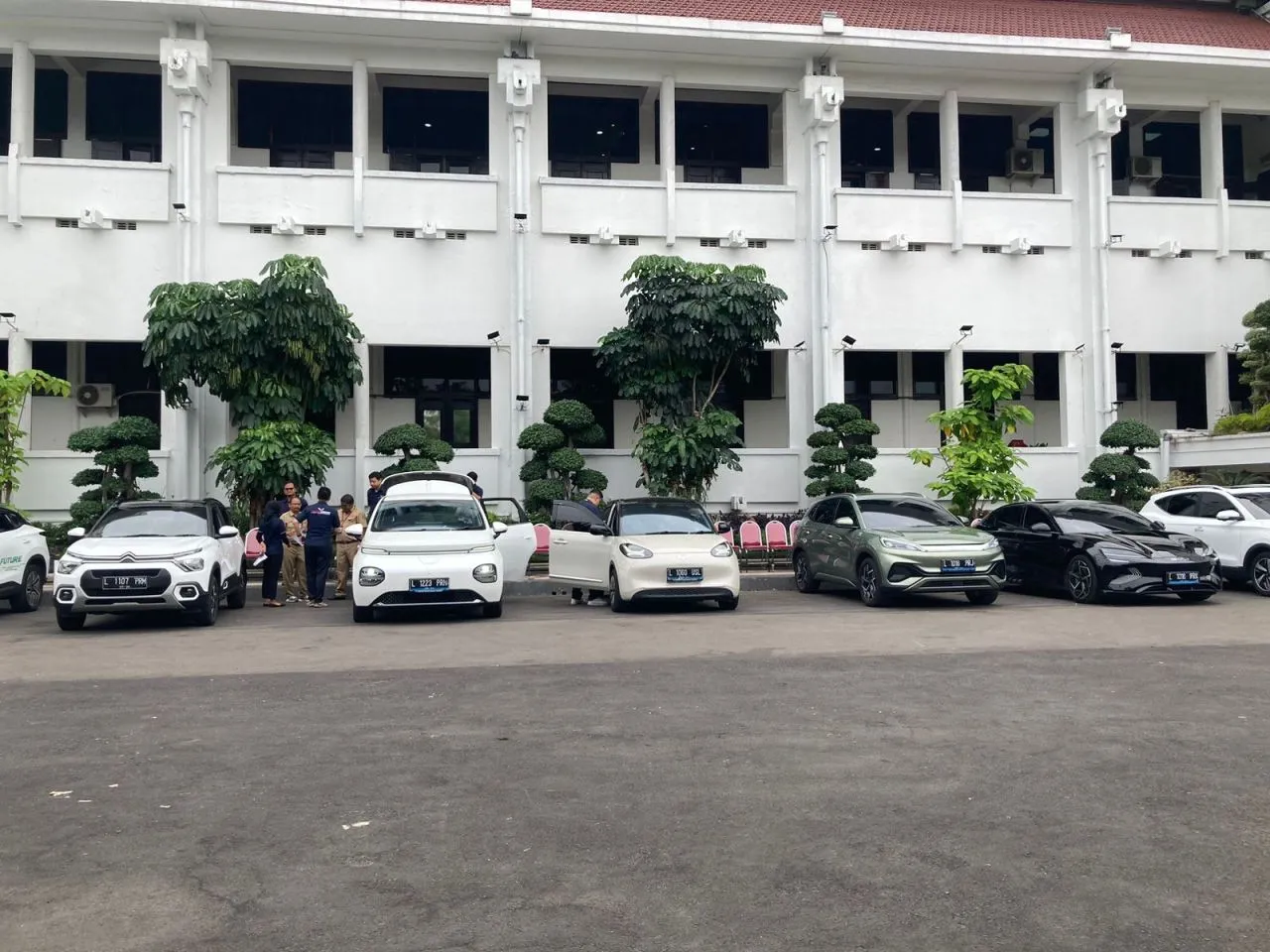 Wali Kota Eri: Yang Bekerja Harus KTP Surabaya