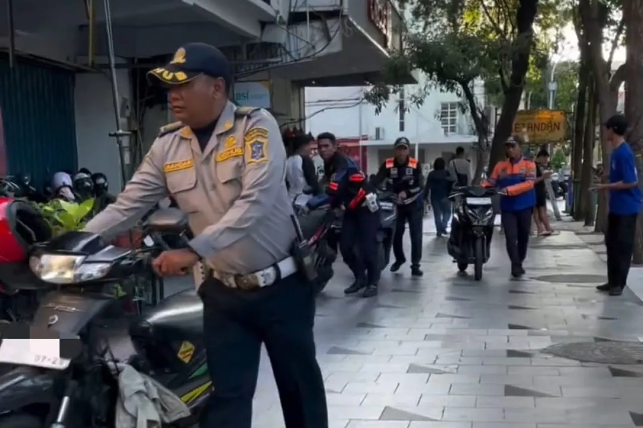 Wali Kota Eri Cahyadi: Tata Parkir TJU Jalan Tunjungan untuk Atasi Macet!