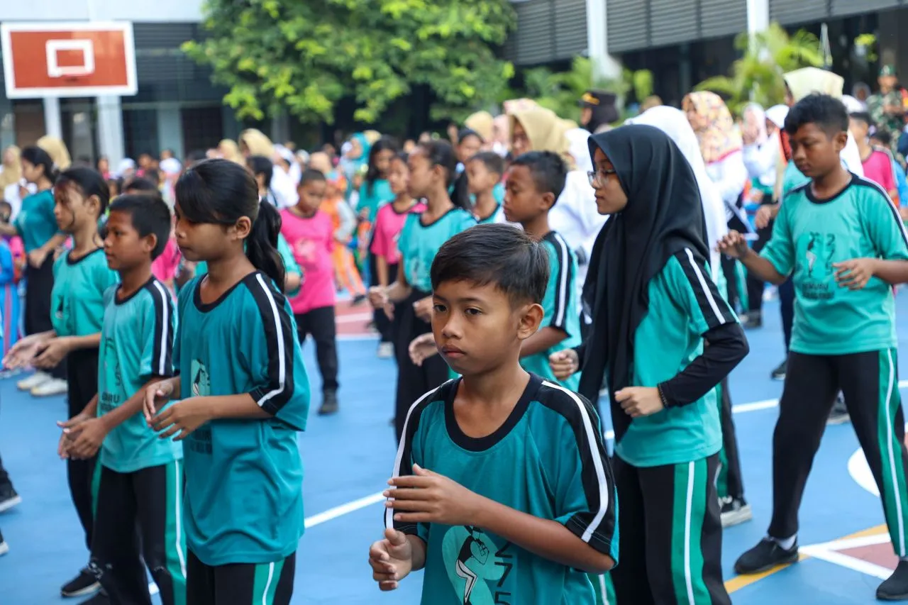 Peringati Hari Anak Nasional 2025, Ratusan Siswa Surabaya Meriahkan Pagi Ceria Bersama Bunda Rini