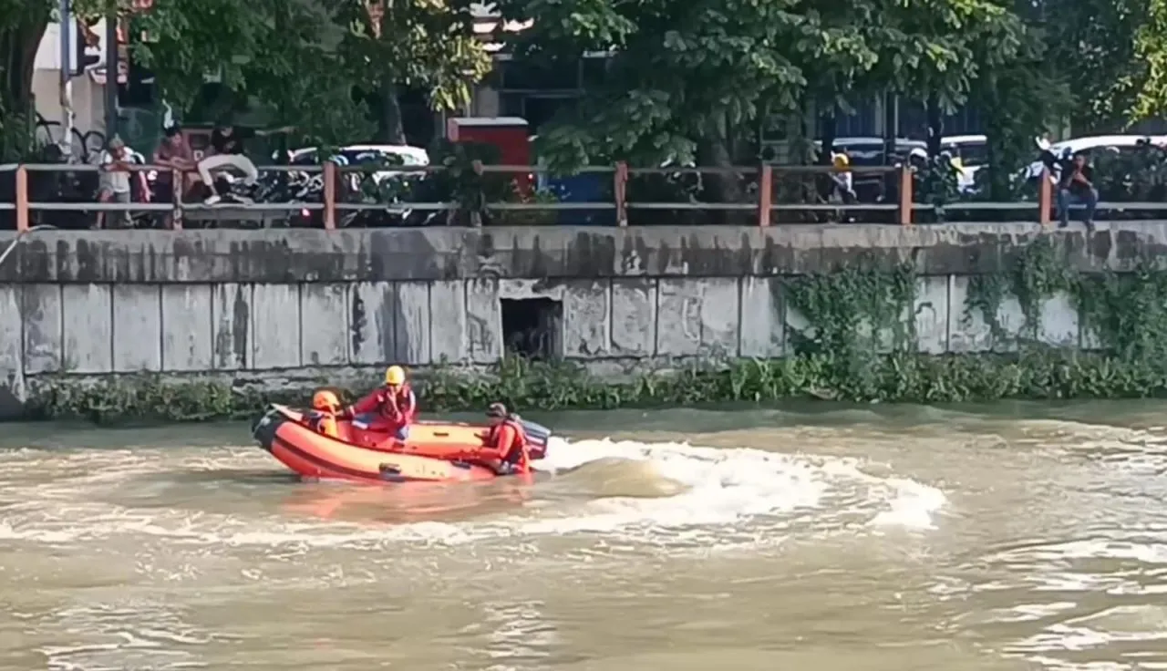 Pengamen Hilang di Sungai Jagir Usai Kabur dari Razia Satpol PP