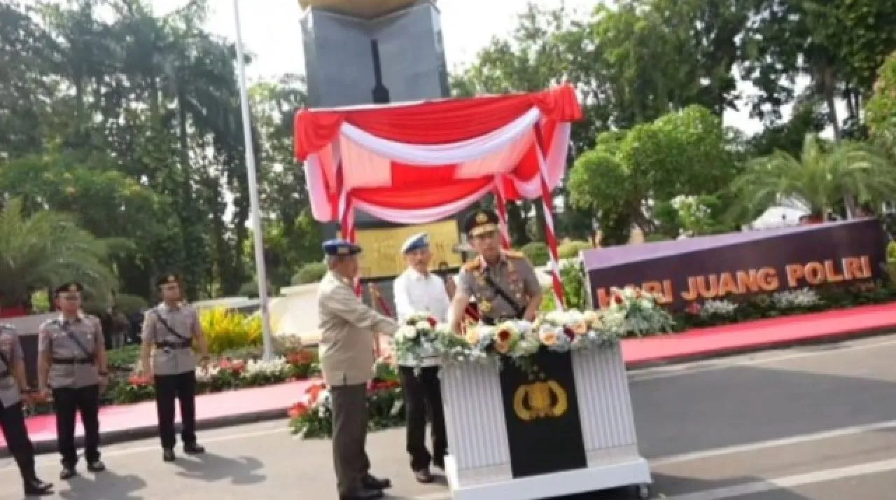 Kapolri Pimpin Hari Juang Polri ke-2 di Surabaya