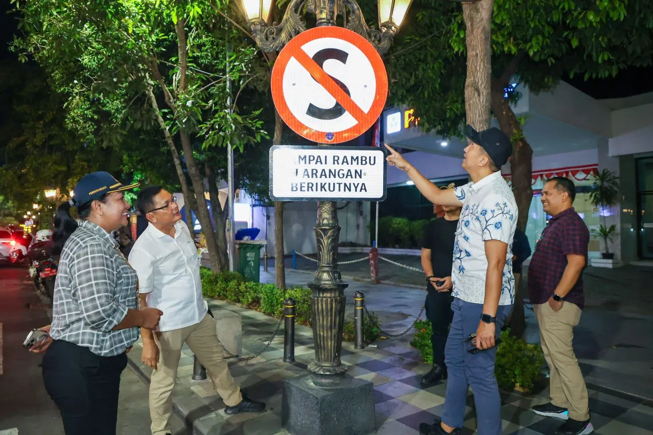 Catat Rek! Kendaraan Dilarang Parkir di Tepi Jalan Tunjungan Mulai 1 Agustus 2025