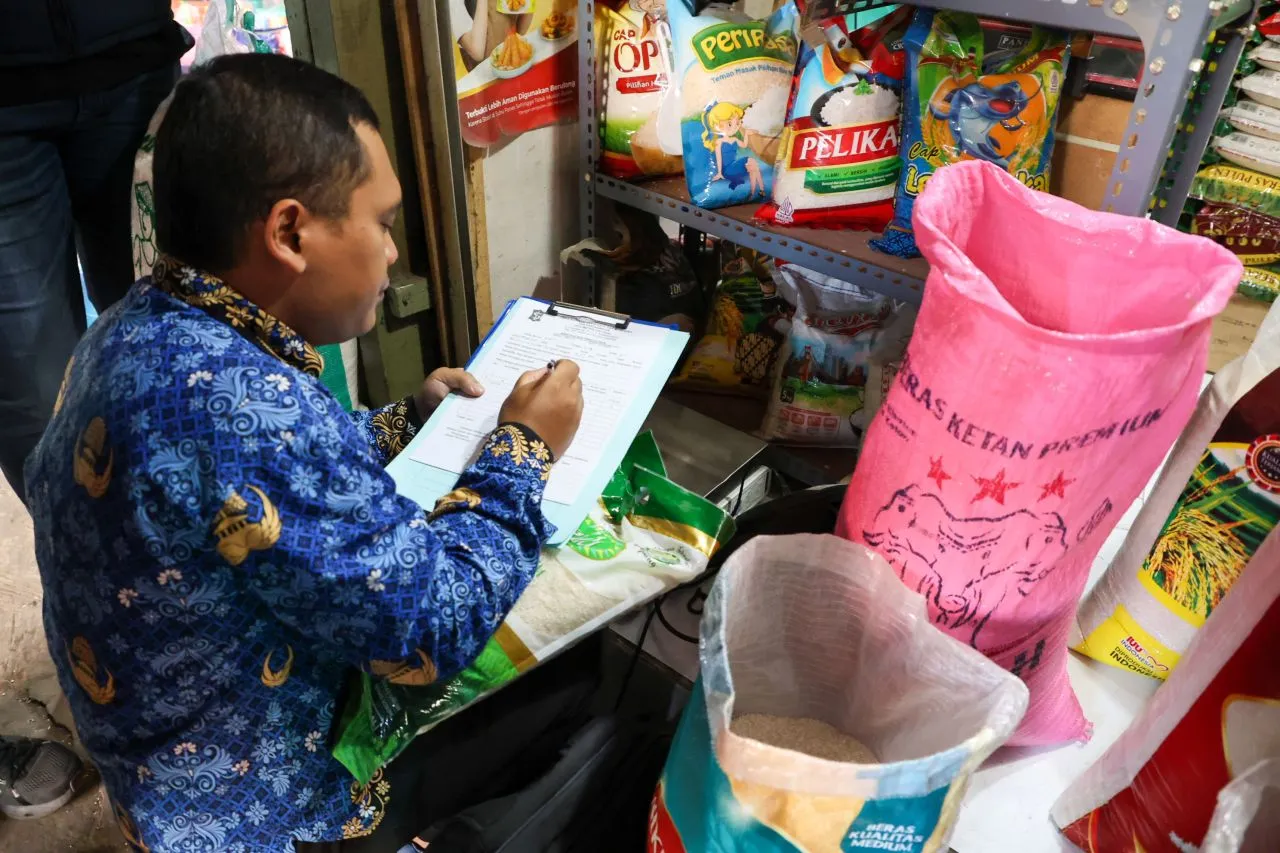 Beras di Surabaya Aman, Strategi Tim Inflasi Sukses Jaga Harga Tetap Stabil