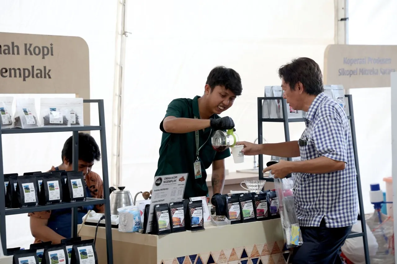 Ngopi, Coklat, dan Cerita UMKM di JCFF 2025 Surabaya