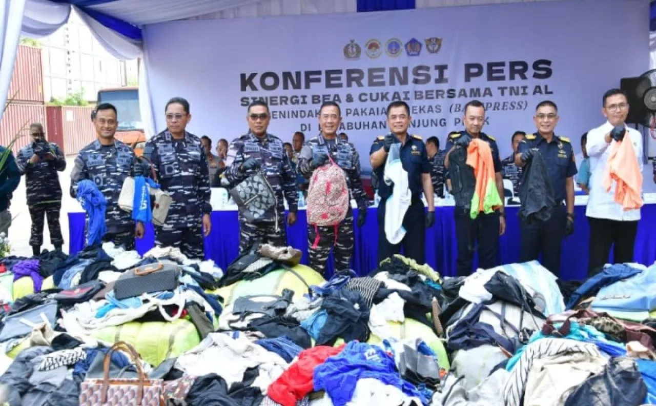 TNI AL dan Bea Cukai Bongkar Sejumlah Kasus Penyelundupan di Laut