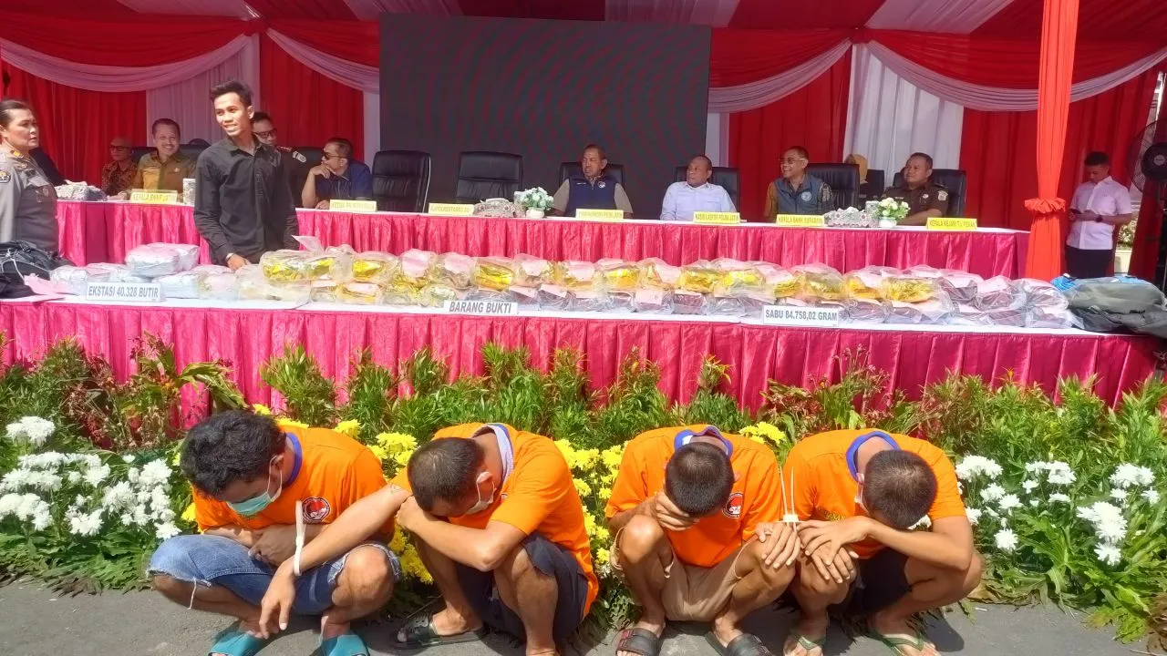 Polisi Gagalkan 84,7 Kg Sabu & 40 Ribu Ekstasi Jaringan Kalimantan–Jawa