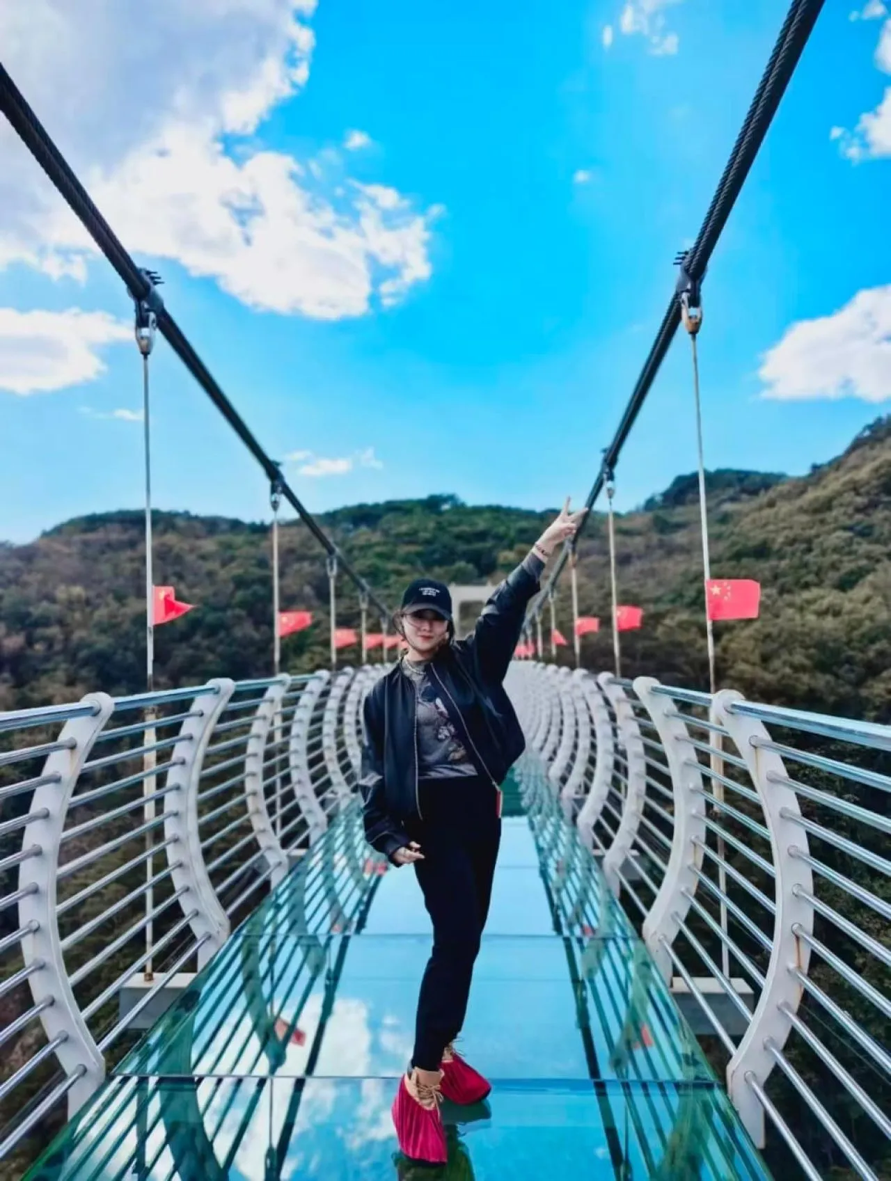 Wisatawan Surabaya Bisa Langsung Terbang ke Haikou, China Tanpa Transit