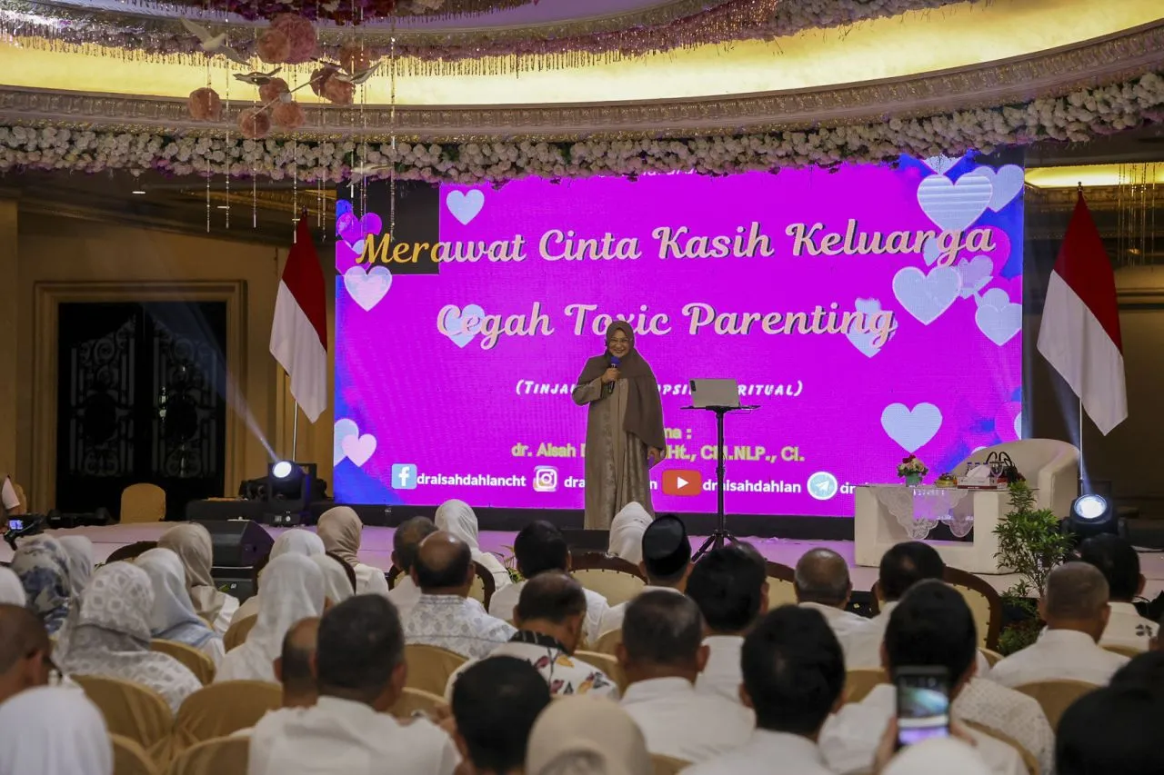 Pemkot Surabaya Gandeng dr. Aisah Dahlan, Edukasi ASN Cegah Toxic Parenting dan Tekan Angka Perceraian