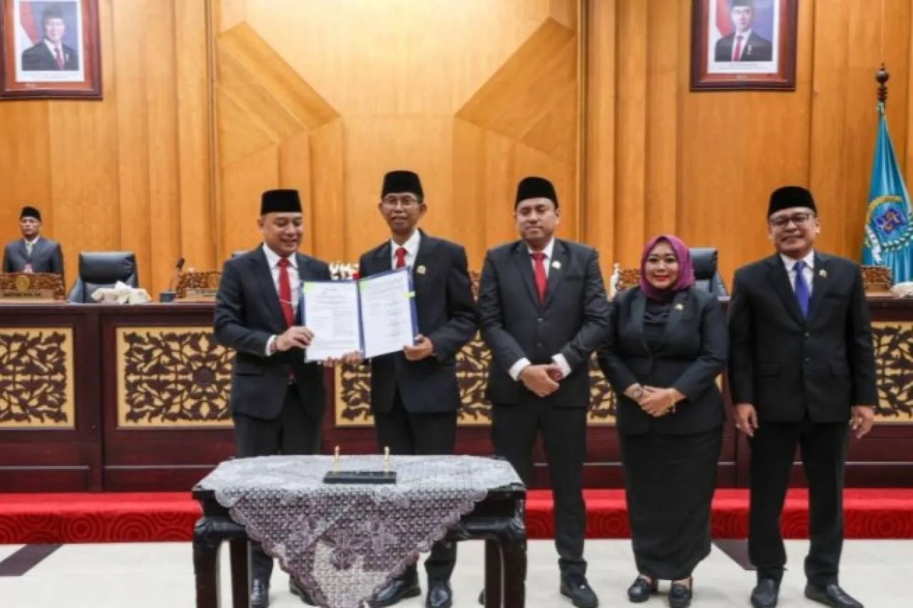 DPRD Surabaya dan Pemkot Sepakati Raperda APBD 2026 RP 12,7 Triliun