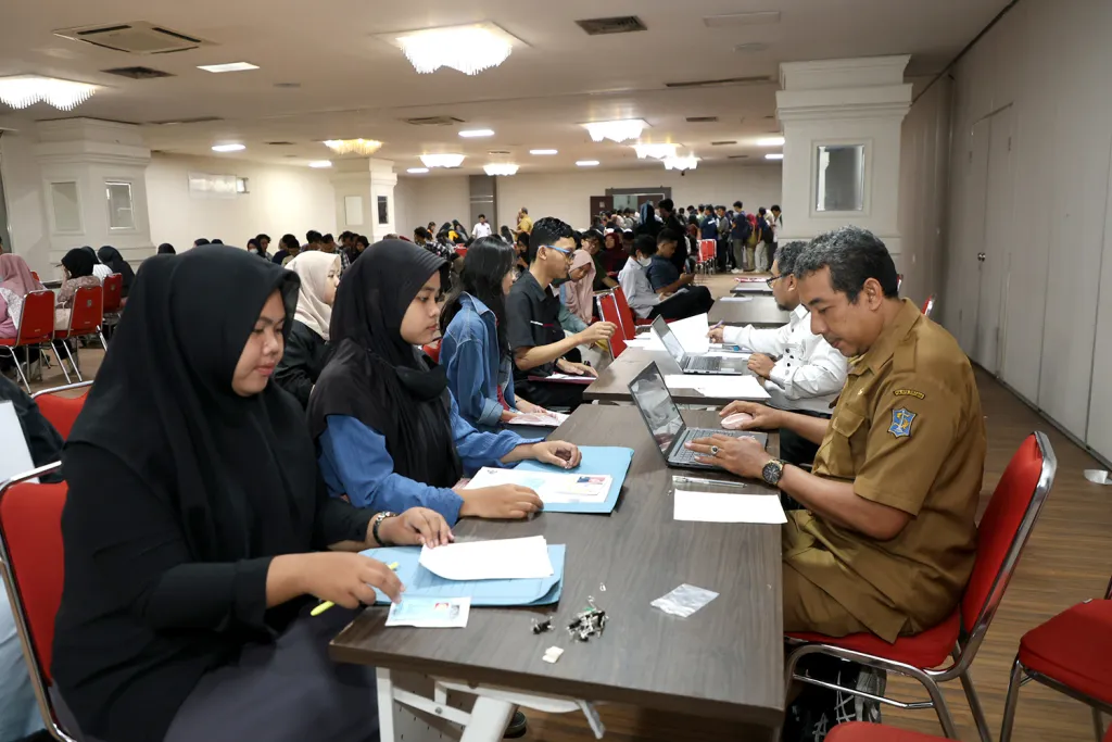 Pemkot Surabaya Perluas Program Beasiswa Pemuda Tangguh 2026