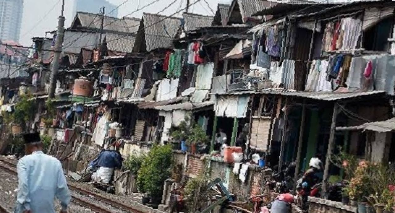 BPS tunda rilis data kemiskinan di Jatim, Ada Apa?