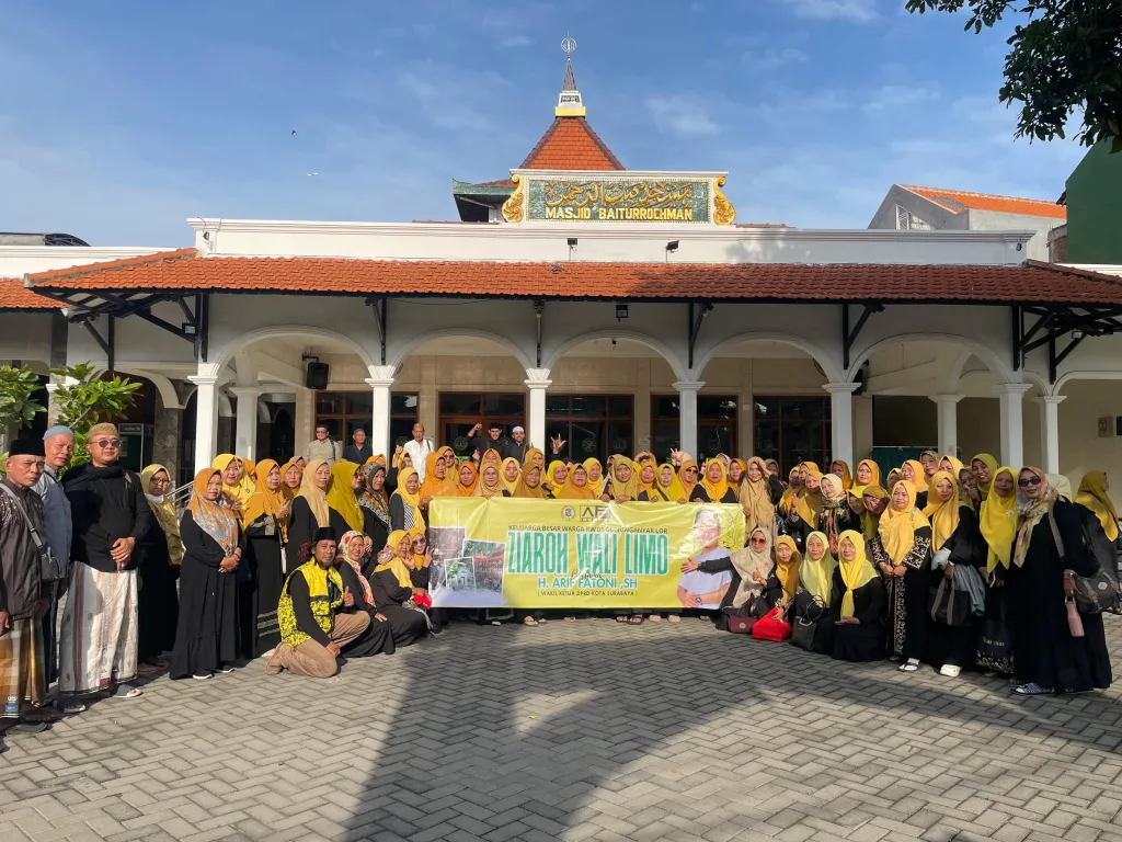 Arif Fathoni Berangkatkan Ziarah Wali 5 Warga Surabaya Jelang Ramadan