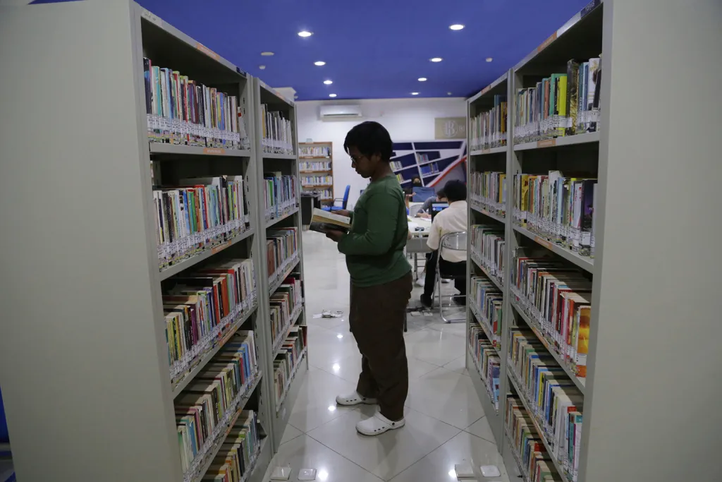 Tahun 2025, Kunjungan Perpustakaan Surabaya Tembus 474 Ribu