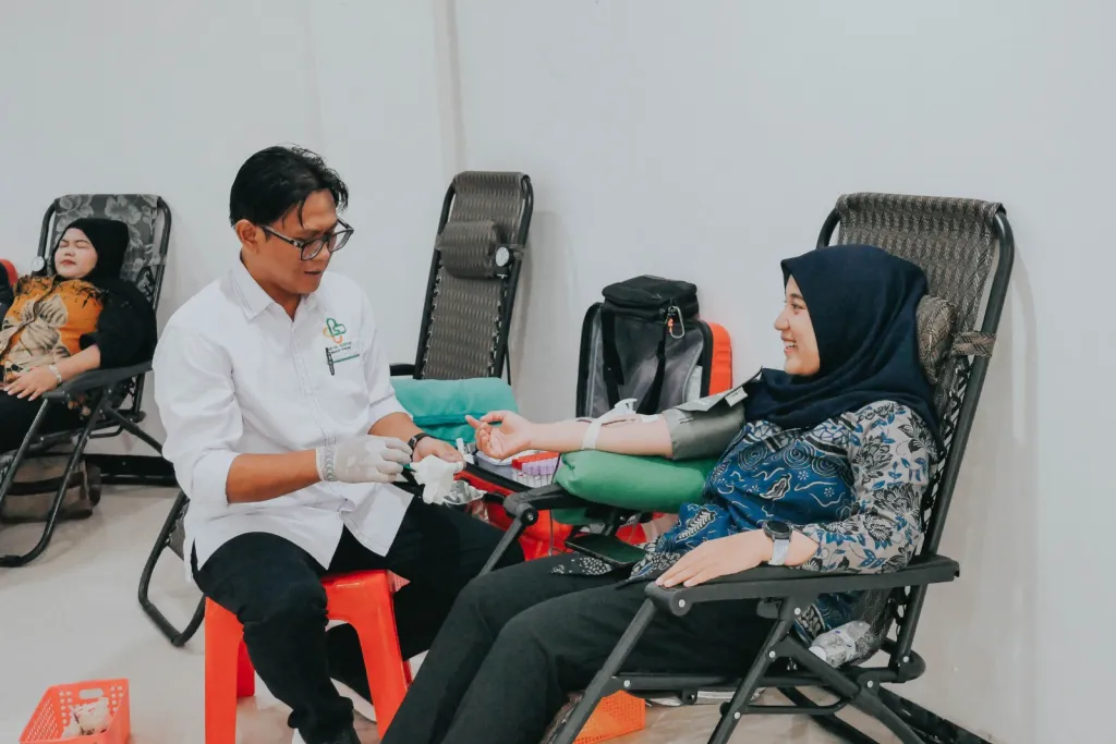 HUT ke-52 SIER, Dirut Danareksa Turut Aksi Donor Darah