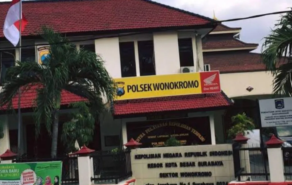Dua Maling Motor Dihajar Massa di Ngagelrejo Surabaya