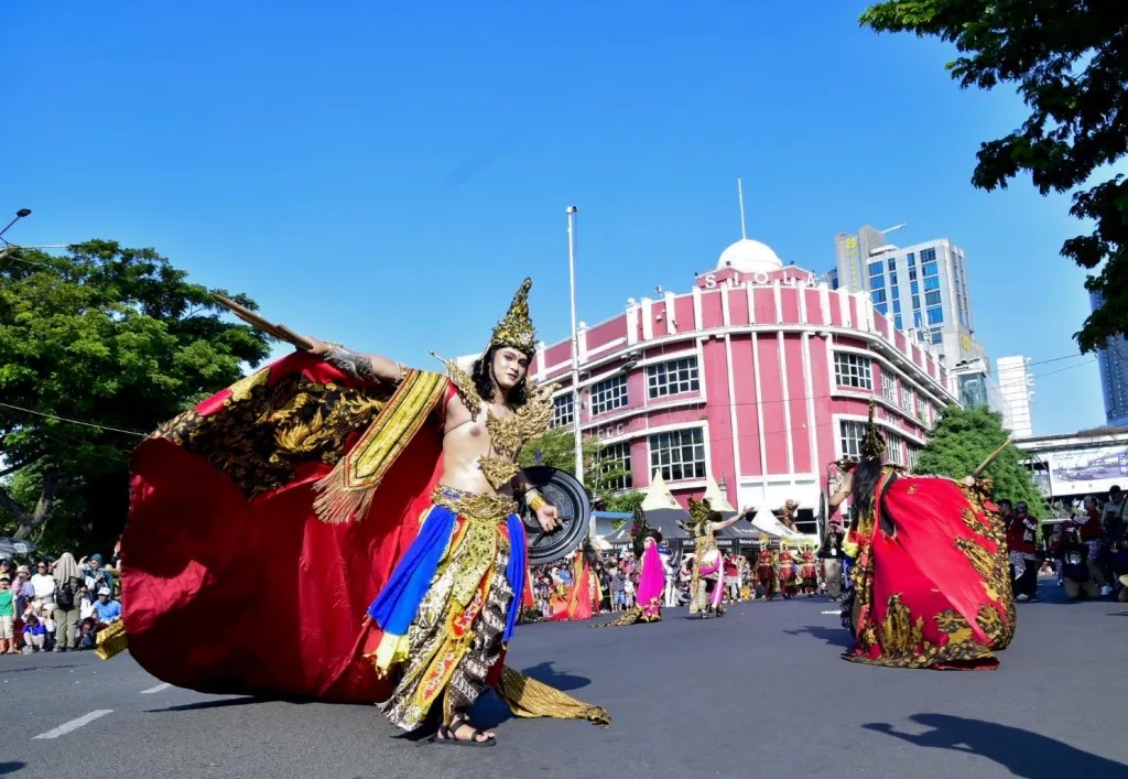 Surabaya Vaganza 2026 Suguhkan Festival Cahaya
