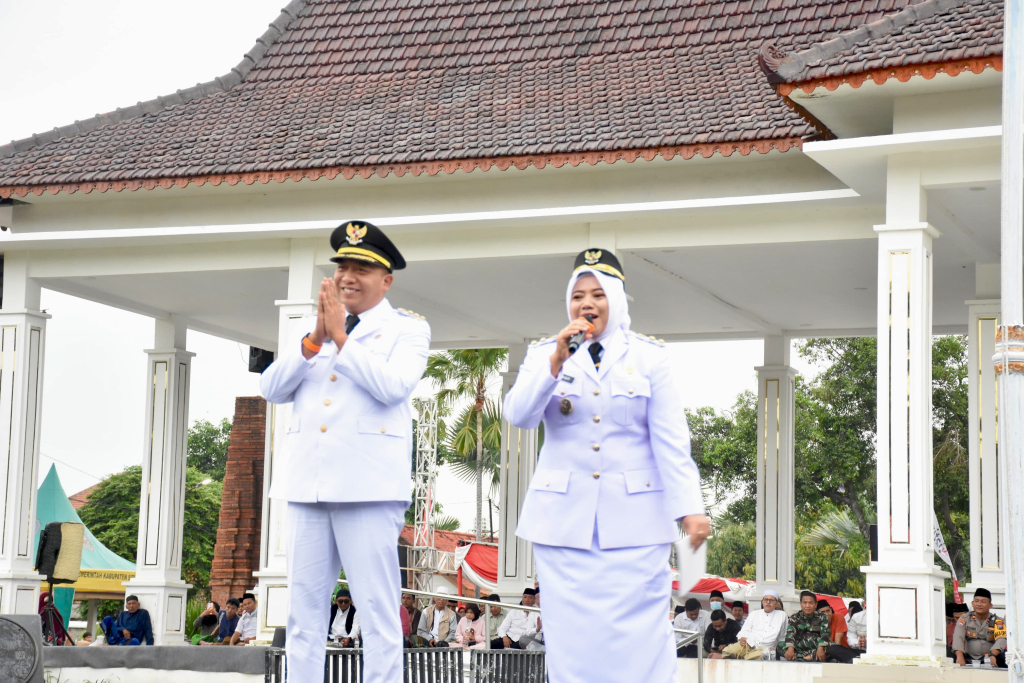 Setahun Kerja Nyata, Ekonomi Situbondo Melesat di Era Mas Rio - Mba Ulfi