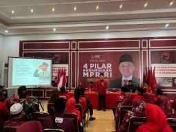 Mufti Anam Ajak Warga Pasuruan Perkuat Gotong Royong Lewat Empat Pilar Kebangsaan