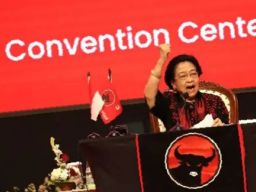Kongres PDIP 2025 di Bali: Megawati Tegaskan Arah Partai, HP Dilarang Masuk