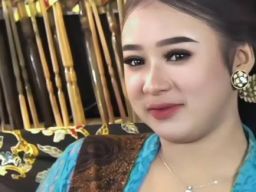 Niken Salindri: Menapaki Jejak Budaya dari Panggung Kecil ke Sorotan Nasional