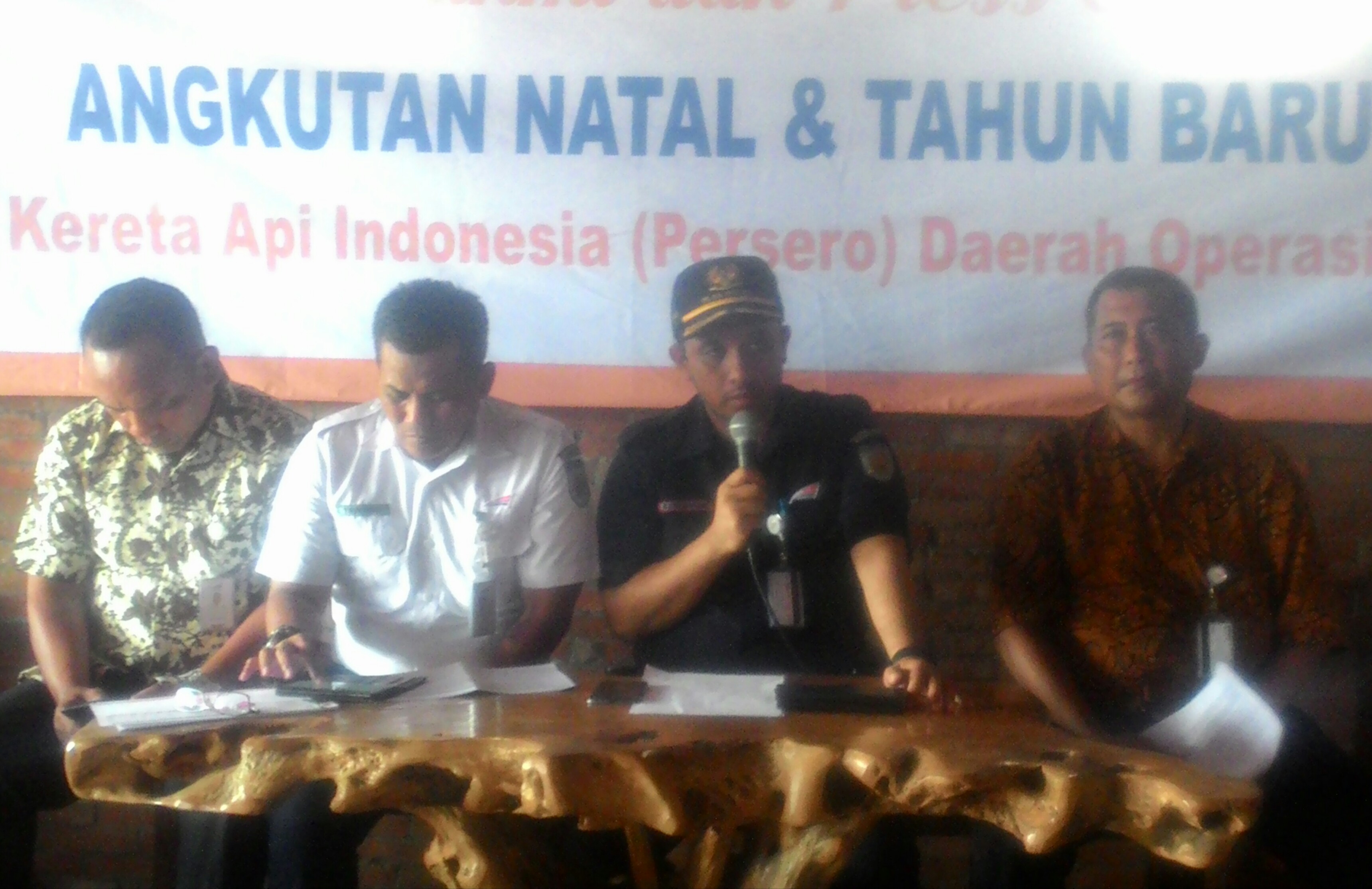 PT KAI Siapkan KA Tambahan Sambut Natal dan Tahun Baru