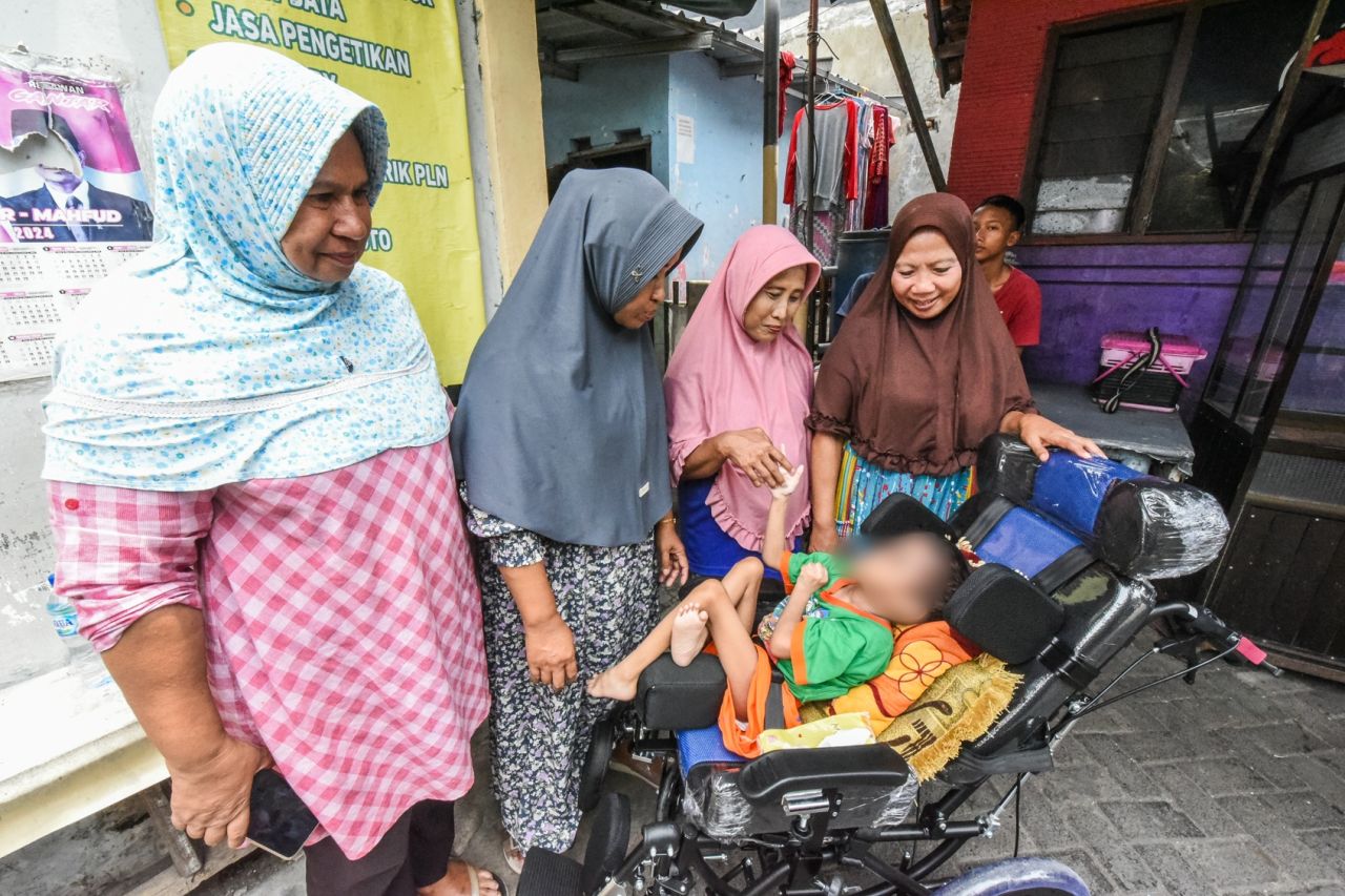 Pemkot Surabaya Bantu Anak Penderita Cerebral Palsy di Dinoyo