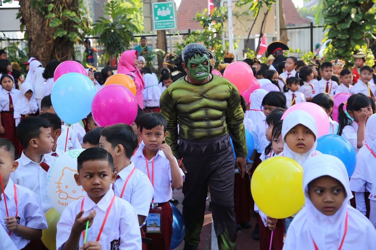 Hari Ini, Pelajar di Surabaya Gelar MPLS