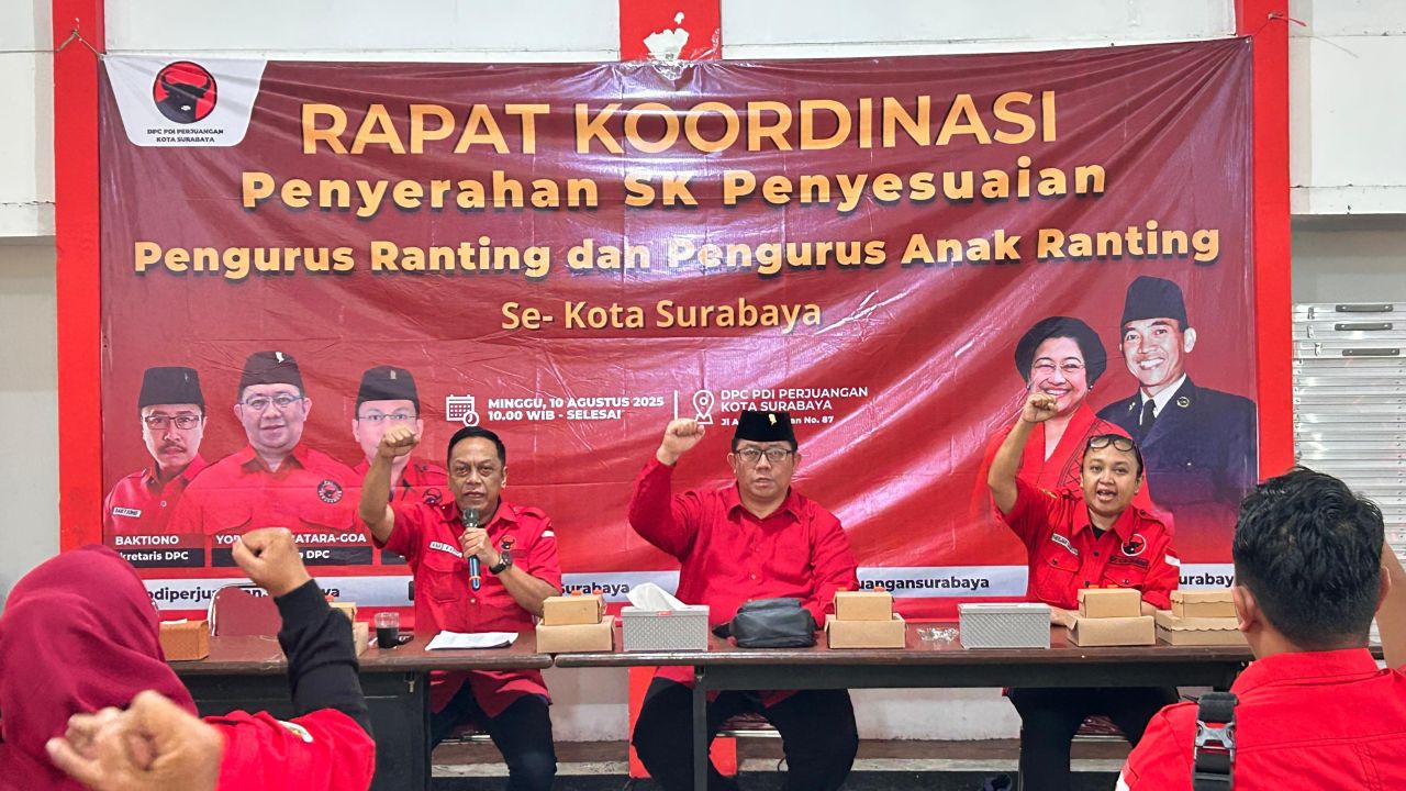 PDIP Surabaya Keluarkan 60 SK Ranting dan 204 SK Anak Ranting